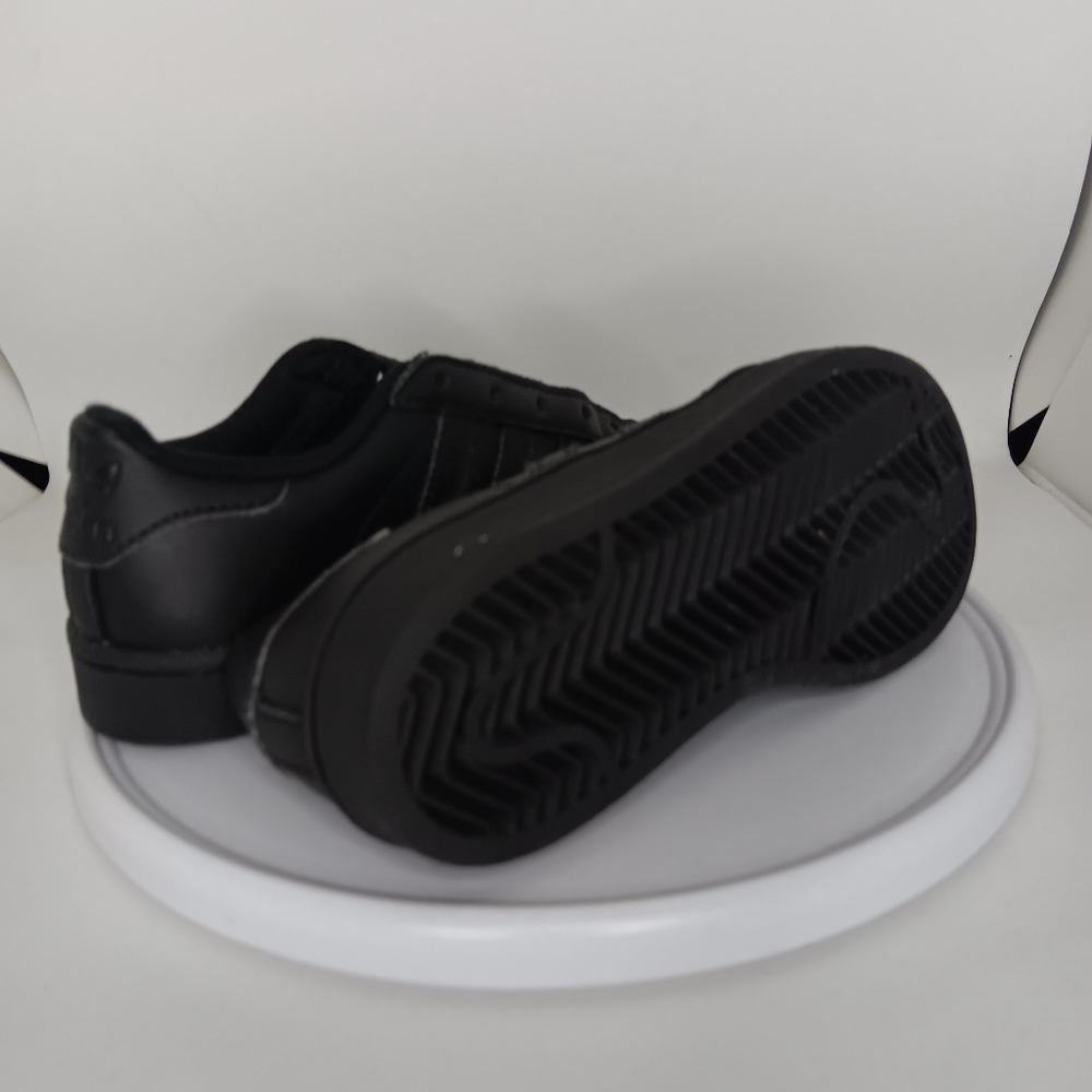 Adidas - Picture 4 of 5